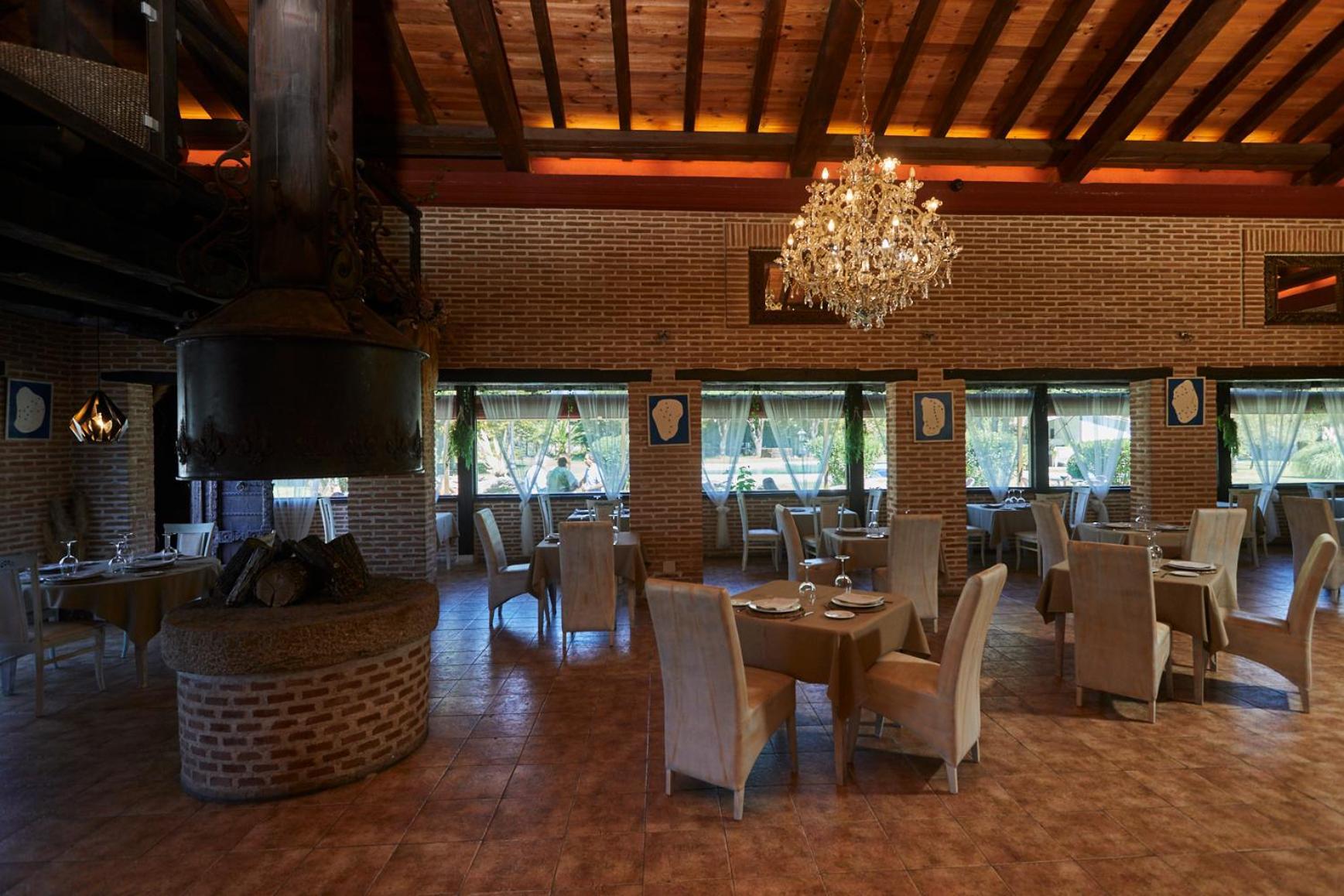 Hotel El Mirlo Blanco Candeleda Zewnętrze zdjęcie
