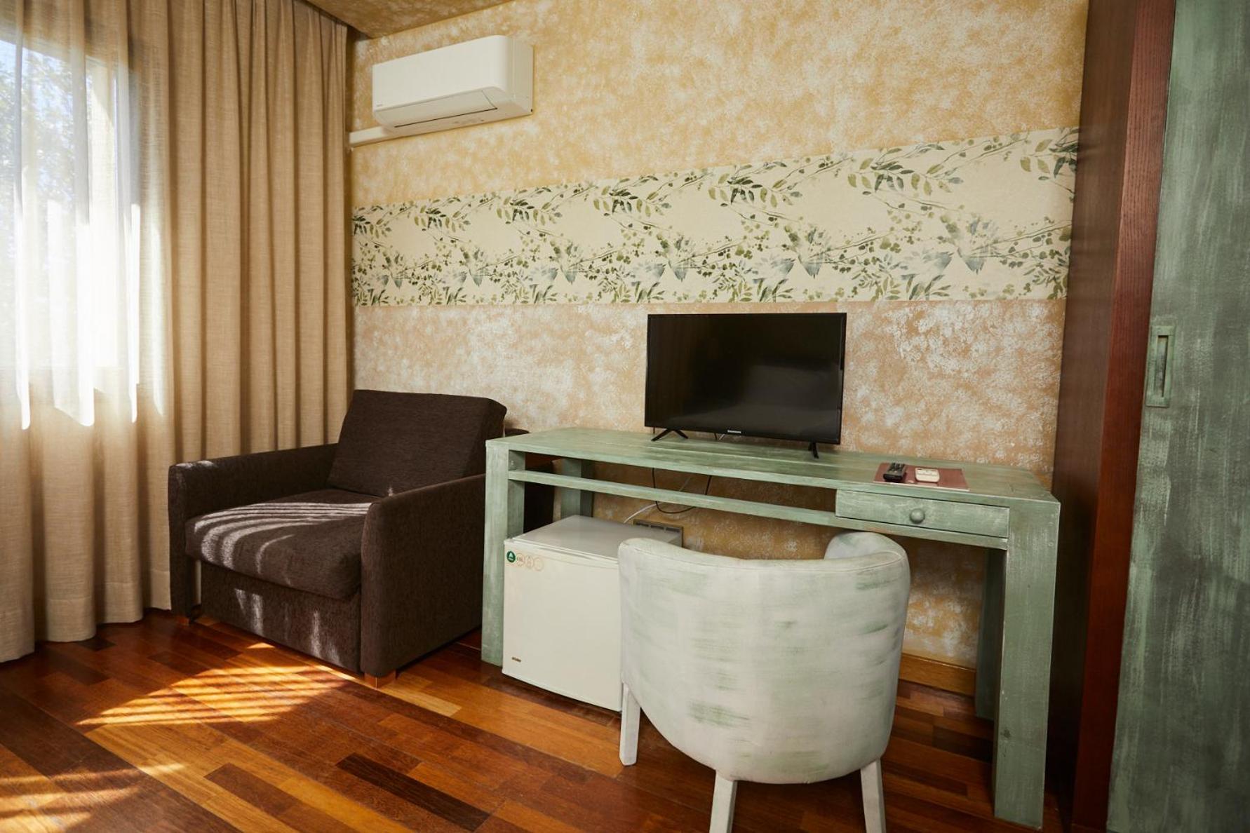 Hotel El Mirlo Blanco Candeleda Zewnętrze zdjęcie